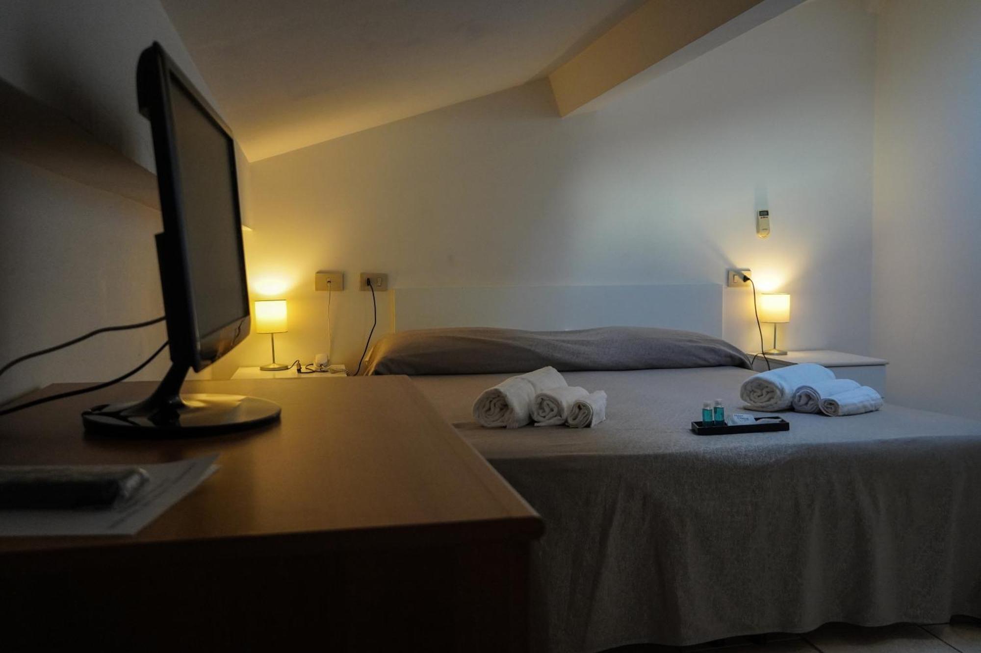 Hotel Cilene ヴィアレッジョ エクステリア 写真